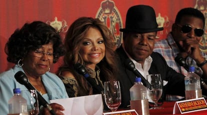 Katherine Jackson, La Toya Jackson, Tito Jackson y Jackie Jackson, en una imagen de archivo de 2011.