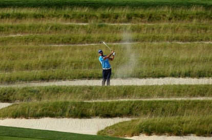 Rafa Cabrera-Bello, practicando el martes en el bunker de los bancos de iglesia.