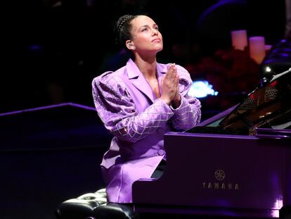 Alicia Keys, en el homenaje a Kobe Bryant y su hija Gianna celebrado en febrero en Los Ángeles (California).