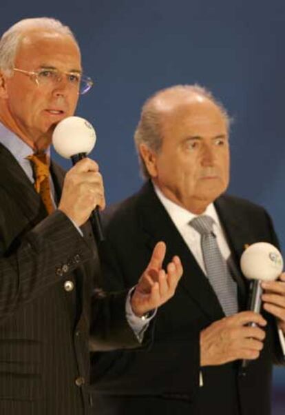 Franz Beckenbauer y Joseph Blatter.