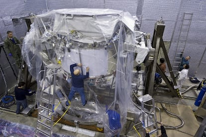 Preparación del detector AMS para los ensayos finales.