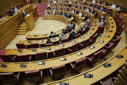 Acto de reivindicación de más inversiones en las Cortes Valencianas.
