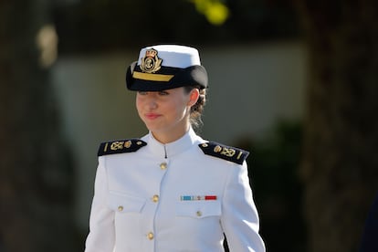 La princesa Leonor, en la ceremonia de ingreso de la Escuela Naval Militar de Marín, este jueves. 