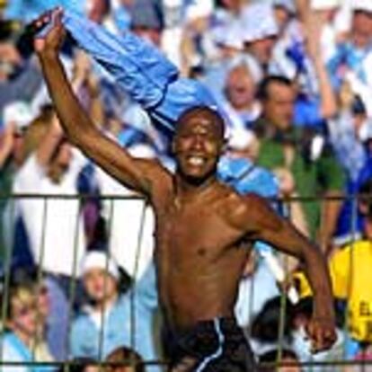 Morales canta un gol decisivo para la selección de Uruguay.