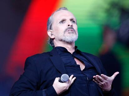 Miguel Bosé, este martes durante su actuación en el Festival de Viña del Mar, en Chile.