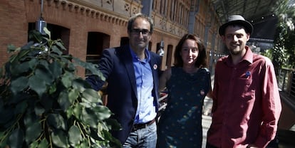 Los candidatos de Primavera Europea. De izquierda a derecha, Jordi Sebasti&agrave;, &Aacute;ngela Labordeta y Florent Marcellesi.