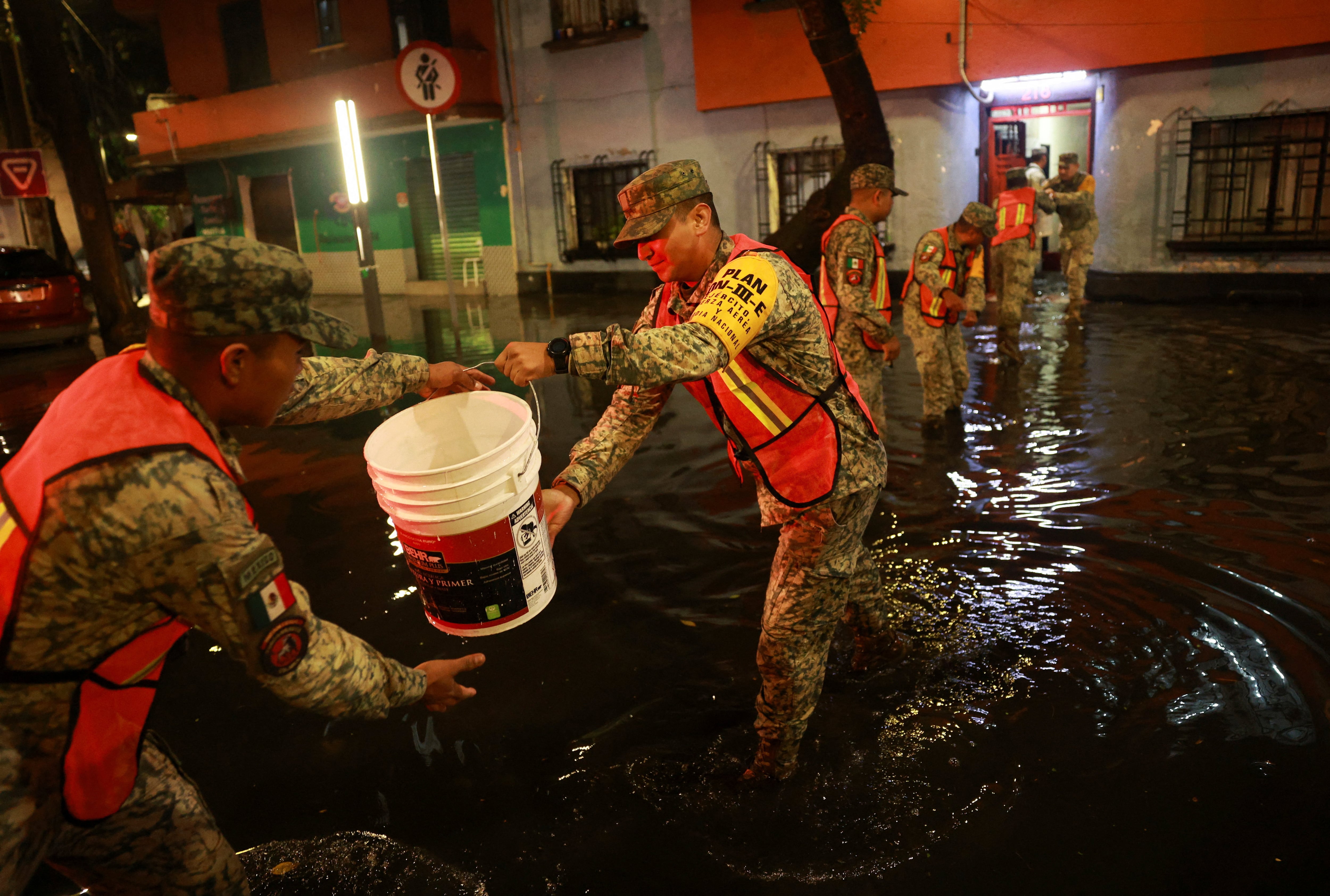 Fuertes lluvias generan afectaciones en Ciudad de México, en imágenes