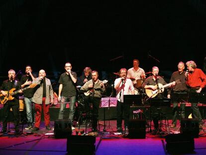 Al Tall, acompa&ntilde;ados en su despedida en el Auditori.