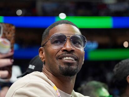 Jamie Foxx durante un partido de la NBA entre los Washington Wizards y los Dallas Mavericks en Texas, el 21 de noviembre 2021.