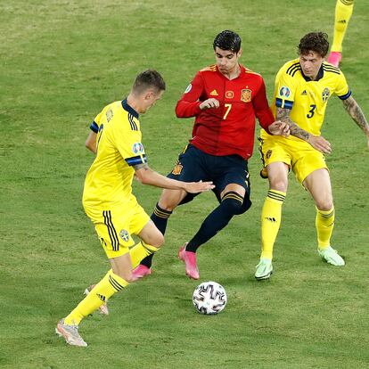 Sevilla. 14/06/21  Eurocopa 2020.   Estadio de La cartuja de Sevilla. parido entre la selección de España y la de Suecia,  morata  .    foto.Alejandro Ruesga