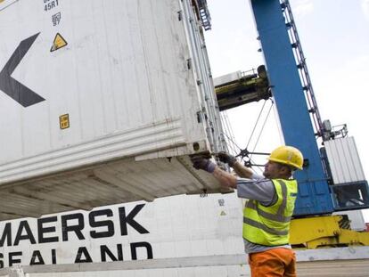 Los barcos ecológicos de Maersk tienen la desventaja del primero en moverse