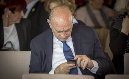 El exministro Jorge Fernández Díaz, en el acto de presentación del programa electoral del PP en Barcelona del pasado lunes.