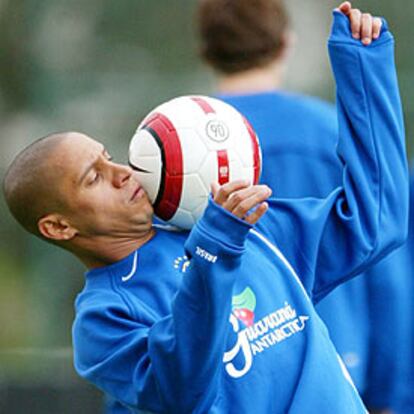 Roberto Carlos, el sábado en un entrenamiento con Brasil.