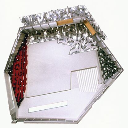 Otra de las obras que EL PA?S expondr en su 'stand' de Arco. Maqueta de la cubierta, vista desde el interior, del edificio del Palacio de la Msica y de las Artes Escnicas de Vitoria. Una arquitectura casi escultura.