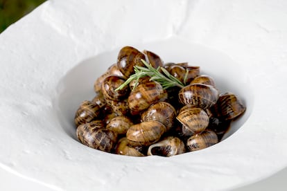 Un plato de caracoles a la antigua de Casa Pedro, en Zaragoza.