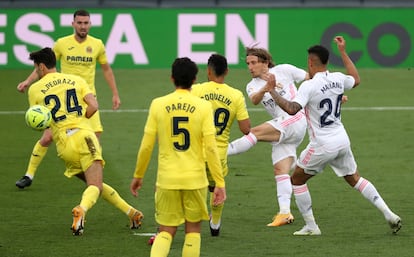 Luka Modric marca el segundo gol del Madrid en el Di Stéfano ante el Villarreal.