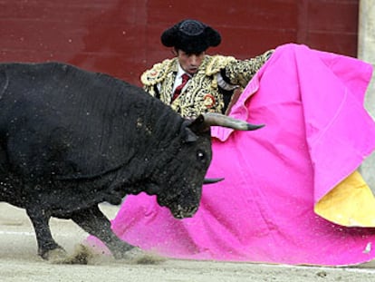 David Luguillano, en su segundo toro.