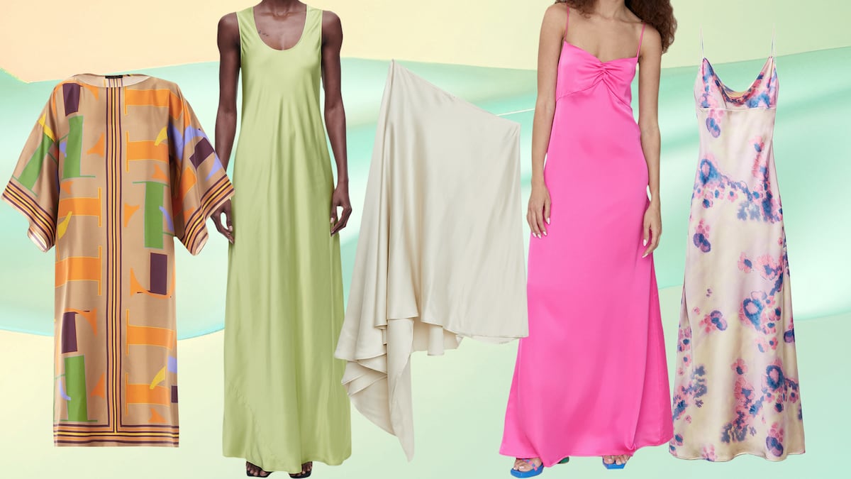 Vestidos máximos de satén estilo A-line con escote en V y bolsillos Azul tinta