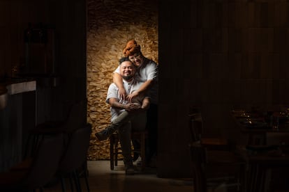 Los cocineros Gracia María Navarro y Alexander Herrera, en El Xolo. Imagen proporcionada por el restaurante.