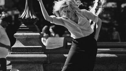 Greta Gerwig como Frances Ha, em uma cena do filme homônimo que a alçou a 'musa indie', de 2012.