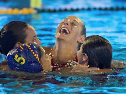 Las jugadoras españolas celebran la medalla de bronce.