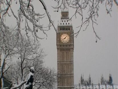 Un fuerte temporal colapsa Londres