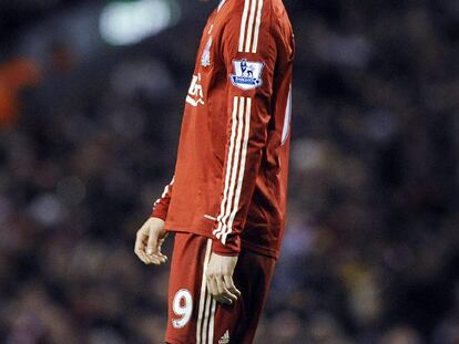 Torres, cabizbajo en un partido con el Liverpool.