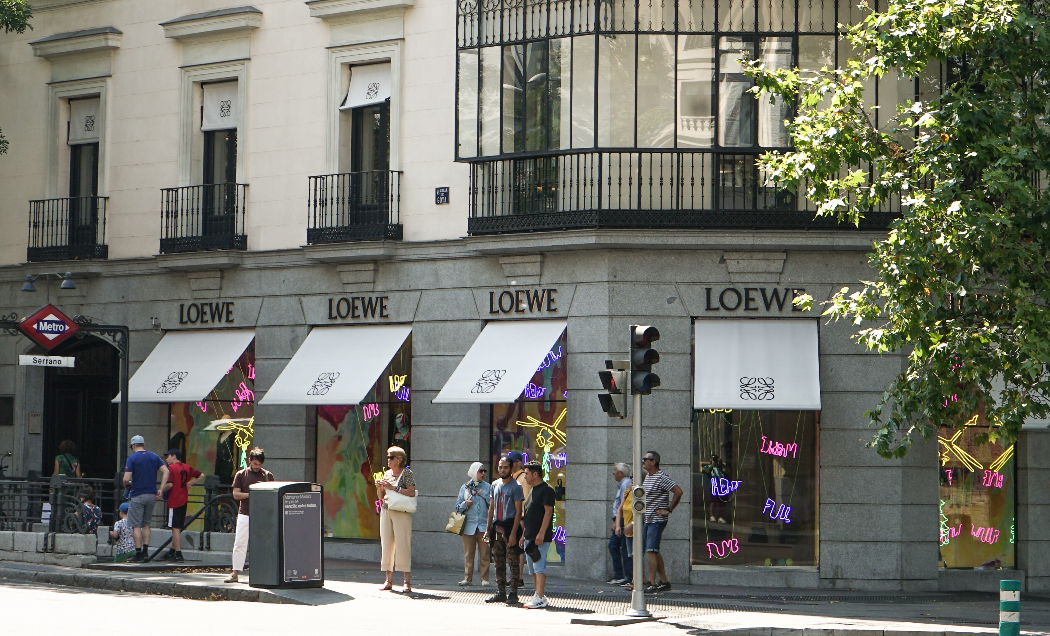 Exterior de una tienda de Loewe en Madrid.