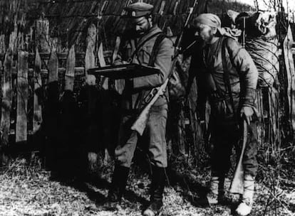 Fotograma de la película <i>Dersú Uzalá</i>, de Akira Kurosawa, basada en el libro homónimo de Vladímir Arséniev.