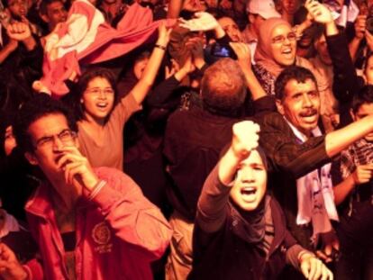 Simpatizantes de En Nahda celebran los resultados electorales.