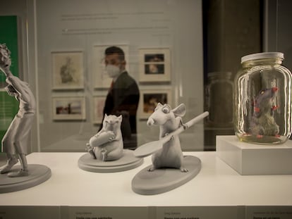 Maquetas para la película 'Ratatouille' en la exposición 'Pixar. Construyendo personajes' que se ha inaugurado este miércoles en CaixaForum Sevilla.