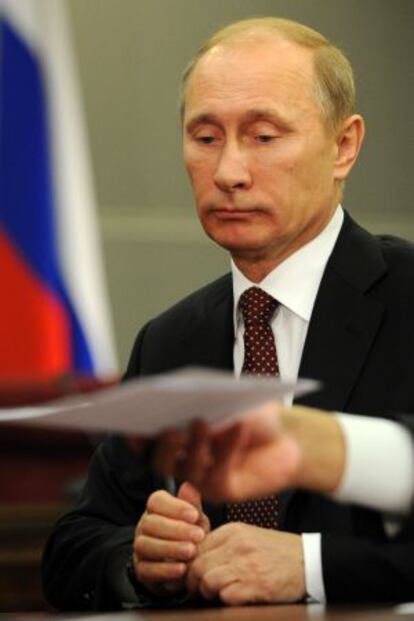 Vladimir Putin se registra oficialmente como candidato a la presidencia rusa.