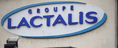 Logo de la empresa Lactalis en su sede de Laval, al oeste de Francia. 