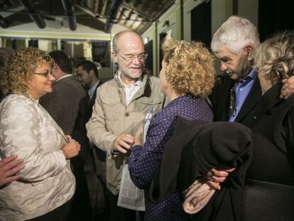 Maragall, al costat de Geli (esquerra) i Castells, ha assistit a l'acte de presentació.