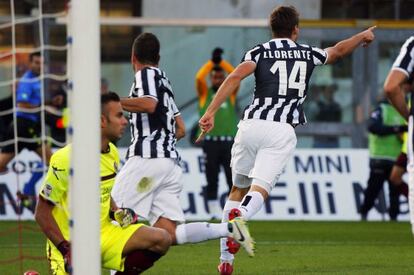 Llorente celebra su gol al Livorno.