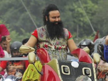 Gurmeet Ram Rahim Singh Ji Insan, cantante y actor, tiene 50 millones de seguidores