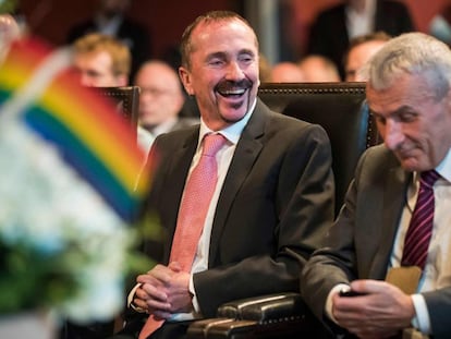 Karl Kreile (i) y Bode Mende (d) han sido la primera pareja gay en casarse este domingo en Alemania.