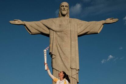 E a chama ol&iacute;mpica chega ao Cristo Redentor.  