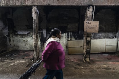 En Nochebuena se quemó La Merced, el mercado minorista más grande de la ciudad: dos personas murieron, al menos ocho más resultaron heridas y más de 600 locales terminaron abrasados.