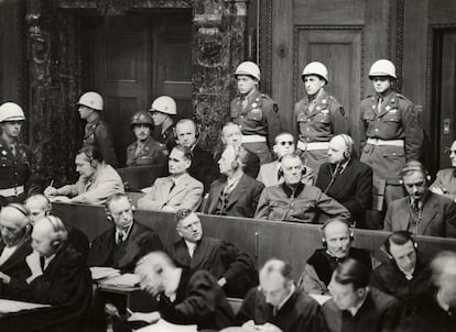 Los juicios de Nuremberg en curso. Los países aliados, vencedores de la Segunda Guerra Mundial, juzgan en 1945 en la ciudad alemana a los responsables y colaboradores del régimen de Adolf Hitler.