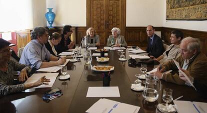 El Comisionado de la Memoria Histórica en una reunión con la alcaldesa. 