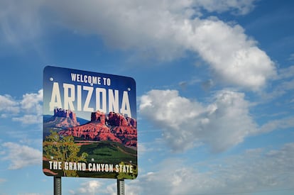 A welcome sign to the State of Arizona on Route 66.