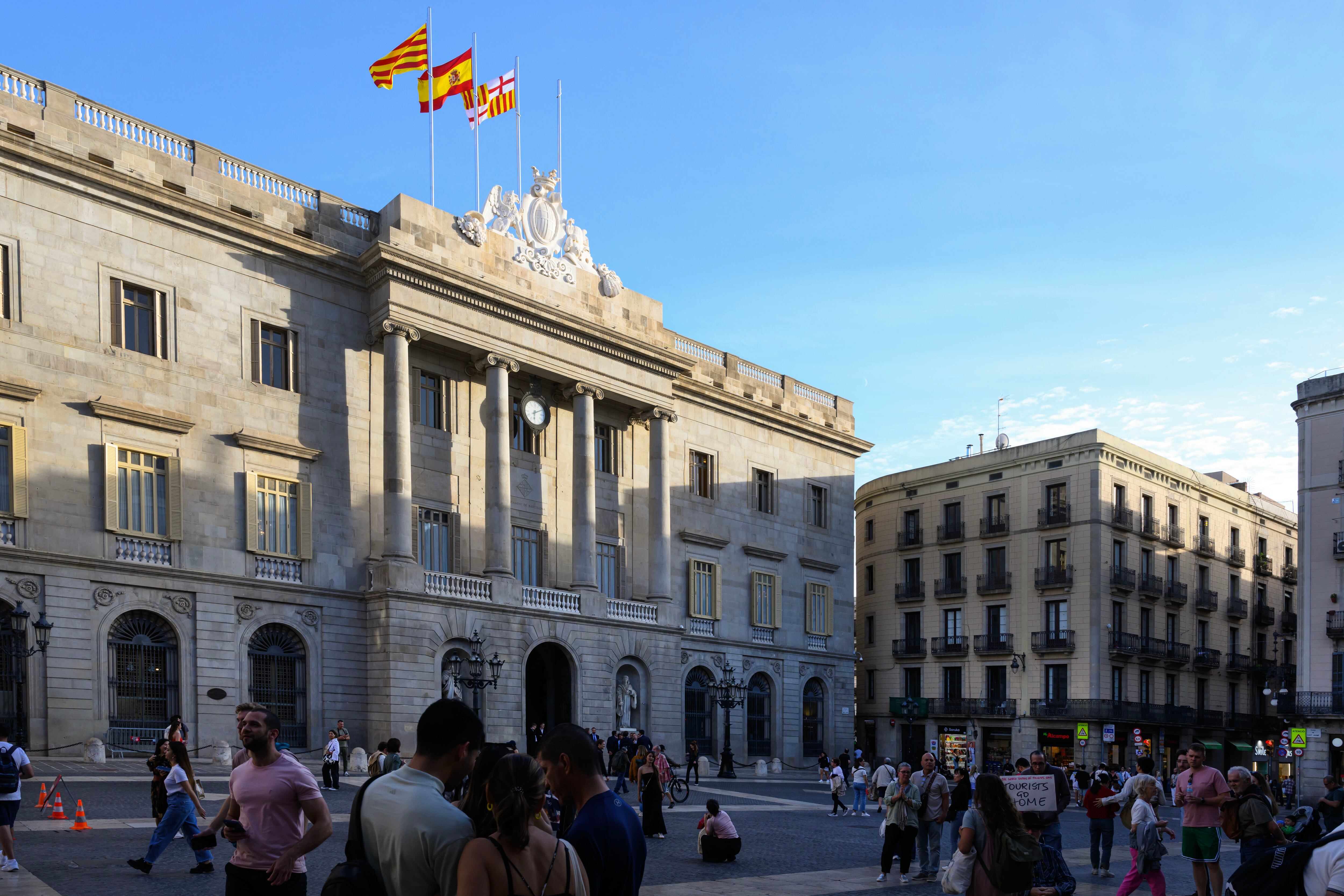 Alcanzado un preacuerdo para reducir la jornada de los trabajadores del Ayuntamiento de Barcelona a las 35 horas