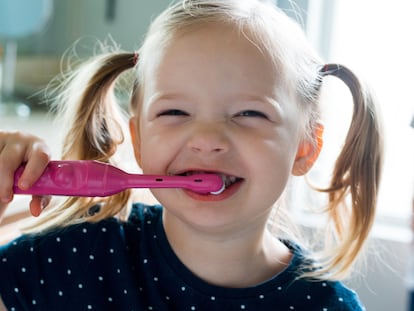 Artículo de EL PAÍS Escaparate sobre el mejor cepillo de dientes eléctrico para niños.