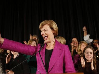 Tammy Baldwin celebra su victoria.