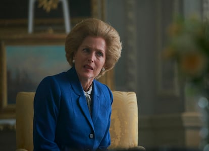 Gillian Anderson, como Margaret Thatcher en 'The Crown'.