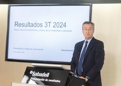 El  consejero delegado de Banco Sabadell, César González-Bueno, en la última rueda de prensa de resultados.