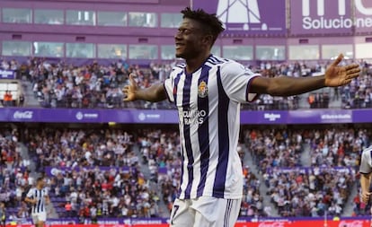 Salisu celebra el gol ante el Eibar el domingo. 