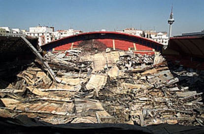 Estado en el que quedó el Palacio de los Deportes de Madrid tras el incendio.