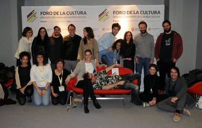 Miembros de las plataformas de acción ciudadana presentes en el Foro de la Cultura de Burgos.